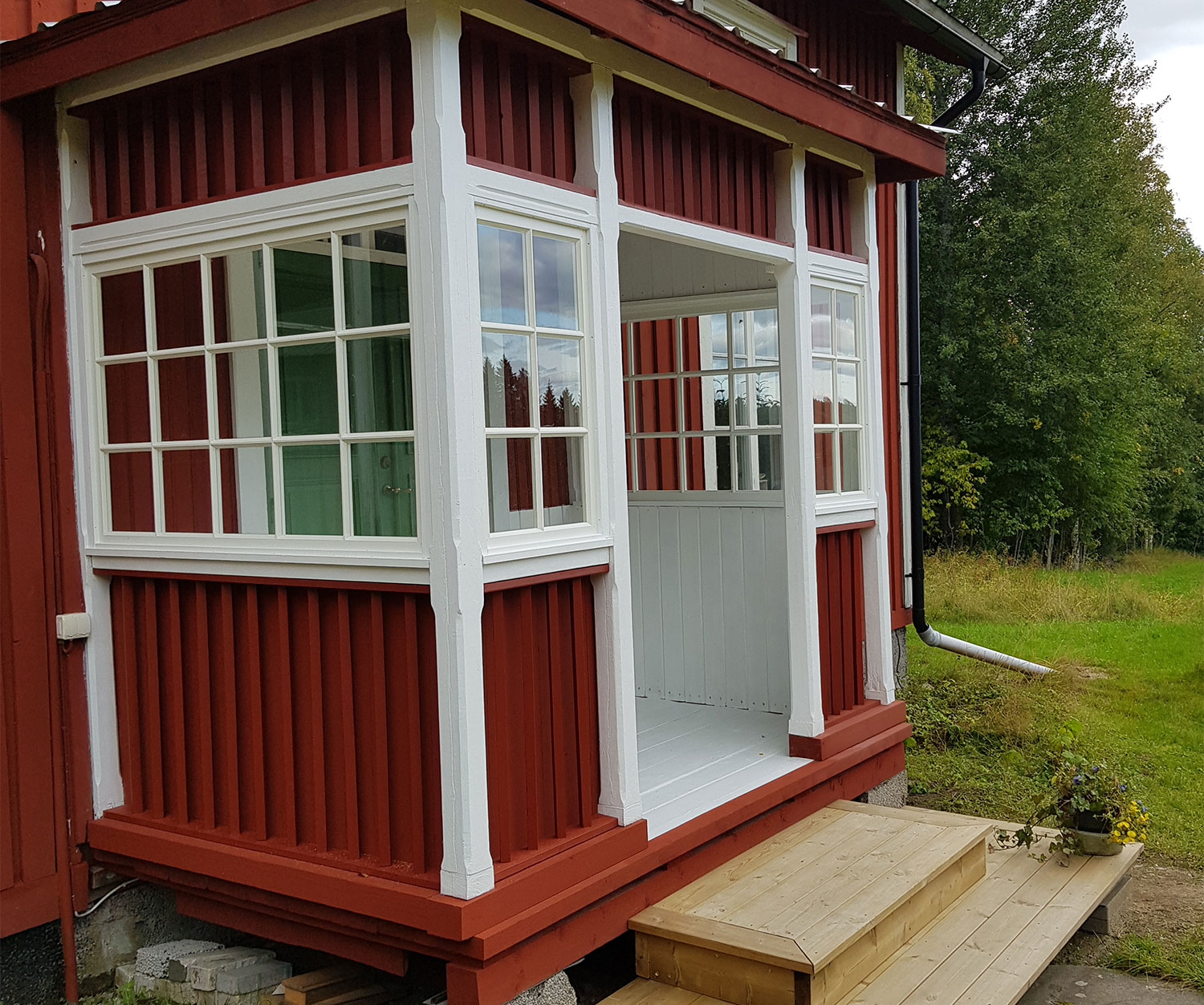 Enkelbåge fasta fönster